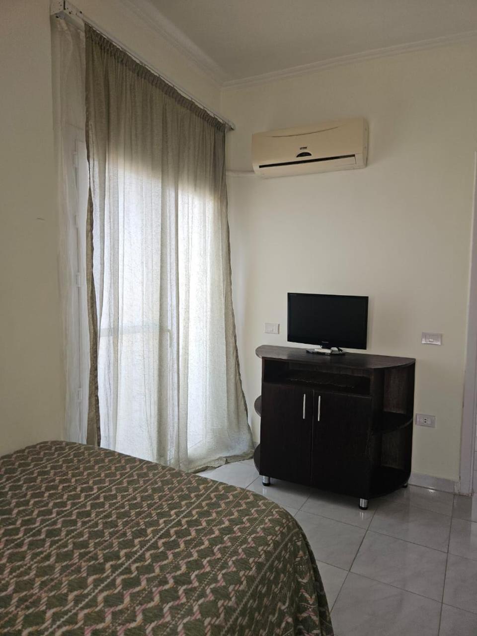 Village Sea View Apartament